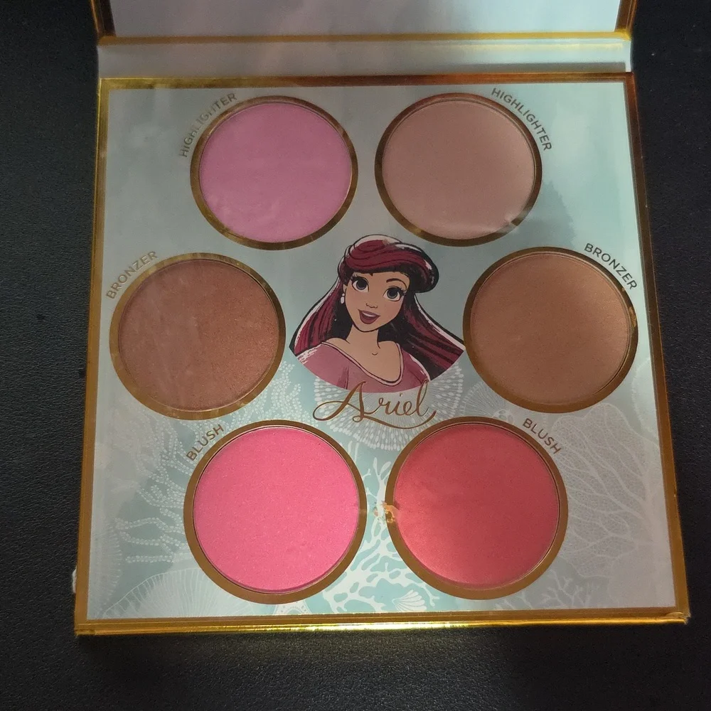 NWT Disney Princess Ariel Complexion Palette